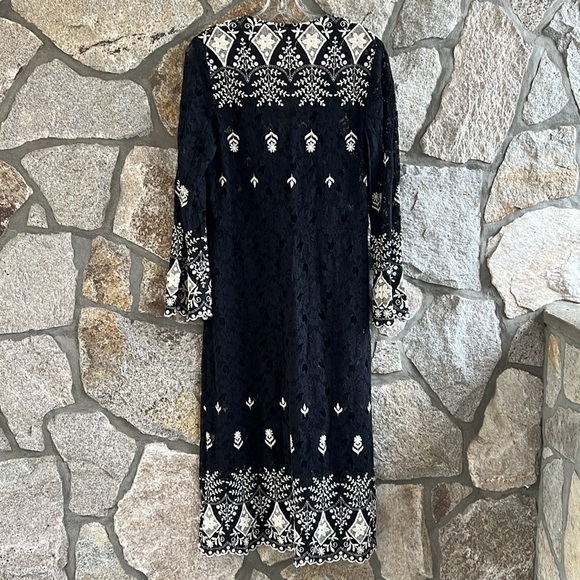 Alice + Olivia Stara V Neck Midi Kaftan - Picture 8 of 12